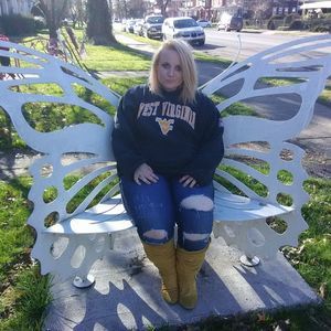 Meet your Posher, Felicia